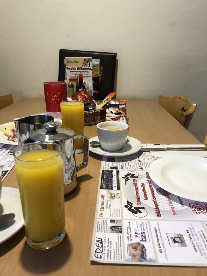 辛普朗餐厅酒店 弗鲁蒂根 外观 照片